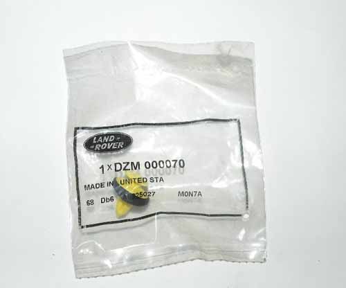 TRIM FASTENER SIDE WINDSCREEN GCAT           DZM000070