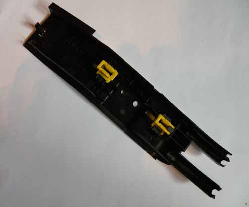 SHIELD – FUEL TUBES	LR005561