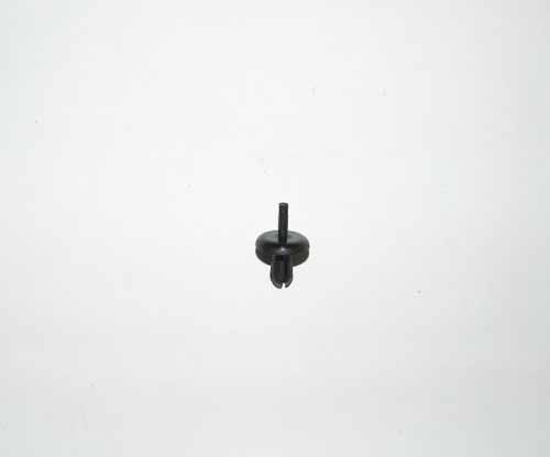 WHEEL ARCH – DOOR CASING PLASTIC RIVET    AFU1075