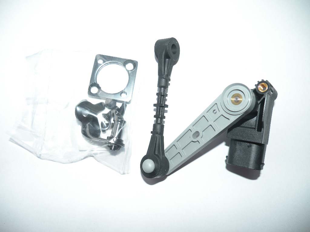 HEIGHT SENSOR FRONT LH AIR SUSPENSION LR020473